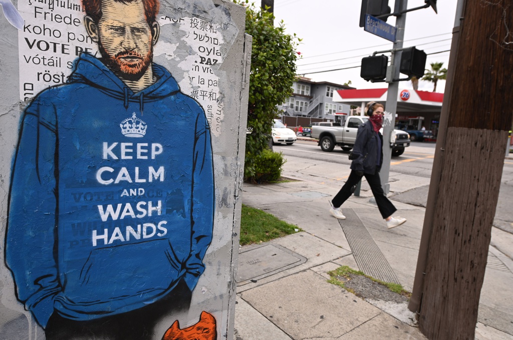 Tác phẩm nghệ thuật trên đường phố Los Angeles, Mỹ, gây thích thú cho người đi đường. Đó là hình ảnh hoàng tử Harry mặc áo hoodie, in slogan "Hãy giữ bình tĩnh và nhớ rửa tay".