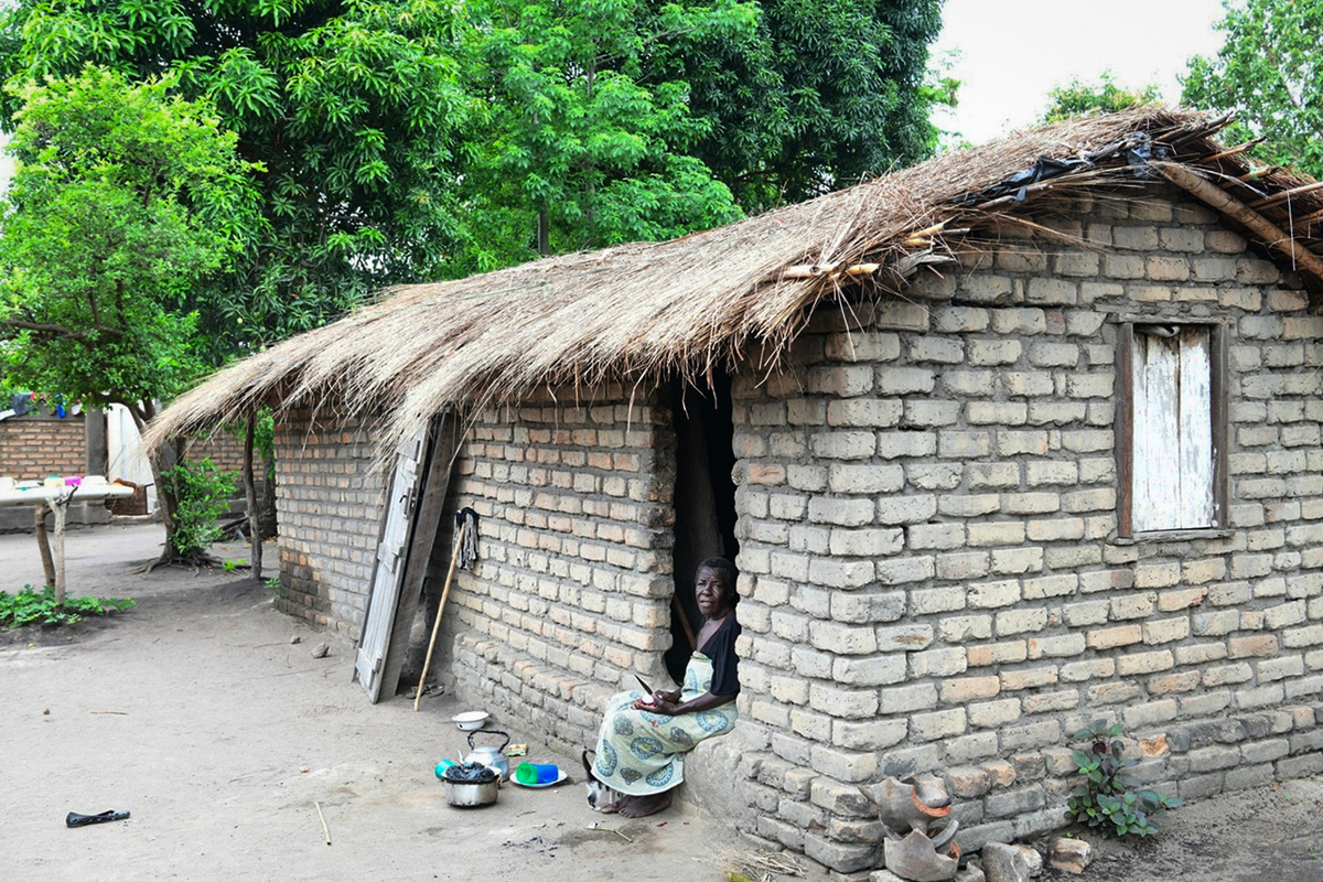 Một ngôi nhà điển hình của người Maravi trong làng Chitimba nằm ở phía nam, cách biên giới giữa Malawi và Tanzania khoảng 120 km.