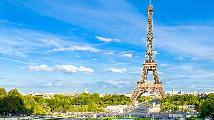 Tháp Eiffel ở Pháp