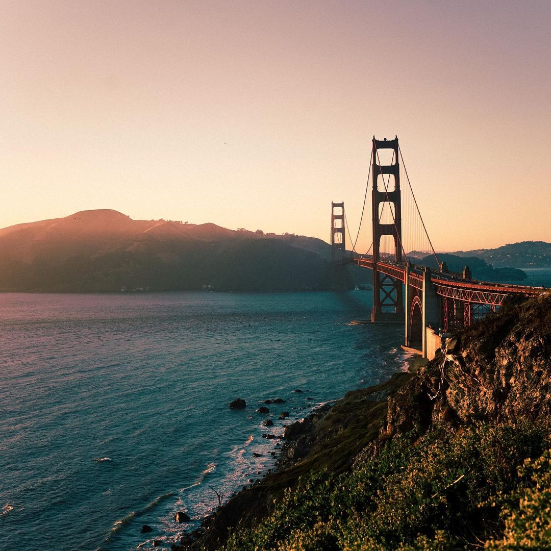 Golden Gate Bridge. Ảnh: @california