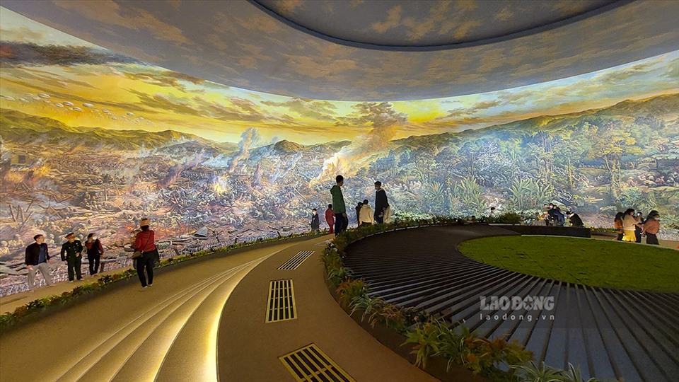 Bức tranh panorama lớn bậc nhất ở bảo tàng. Ảnh: Báo Lao Động