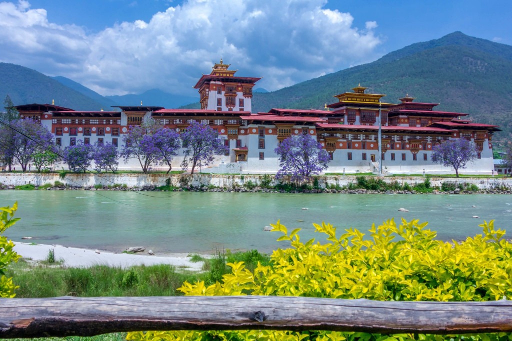 Bhutan-ivivu-9-Punakha-Dzong-1-1