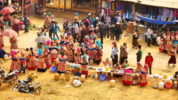 Chợ phiên, nơi giao lưu văn hóa và ẩm thực ở các vùng núi