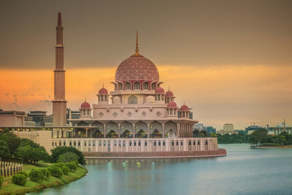 Nhà thờ Hồi giáo ở Malaysia. Ảnh: Malaysia Airlines 