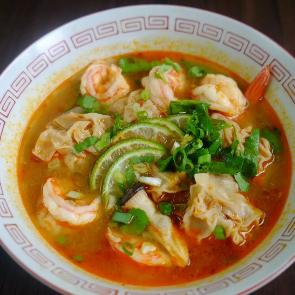 Tom Yum món ăn rất nổi tiếng của Thái Lan. Ảnh: satitchen