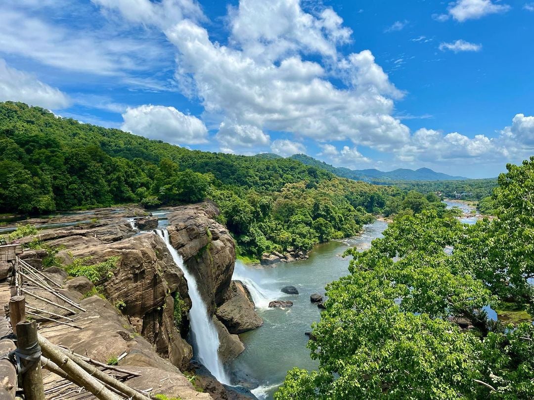 Điều Kiện Tự Nhiên của Ấn Độ: Vị Trí Địa Lý, Khí Hậu và Sự Đa Dạng Sinh Học