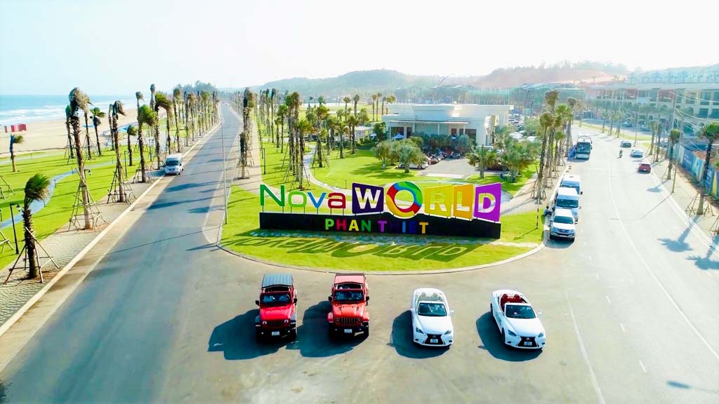 Khám phá hình ảnh của NovaWorld Phan Thiết - một khu nghỉ dưỡng nổi tiếng nằm giữa thiên nhiên với kiến trúc hiện đại và tiện nghi đầy đủ để đem lại trải nghiệm nghỉ dưỡng hoàn hảo.