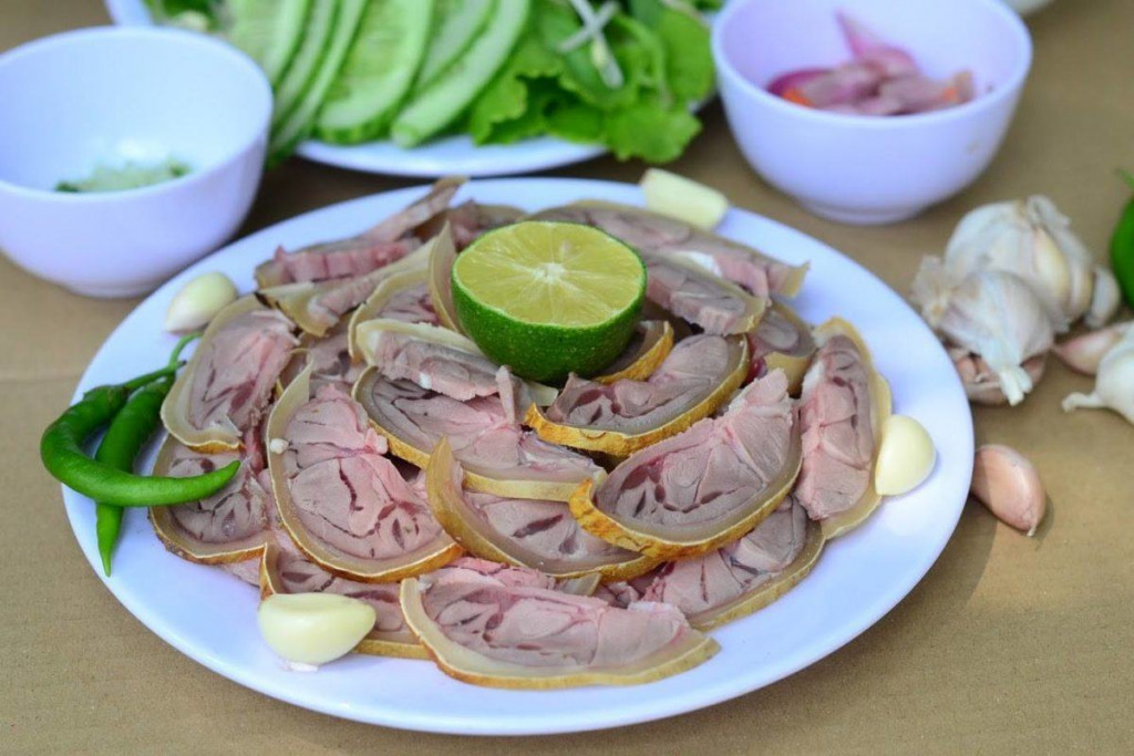 Món ăn Quảng Nam ivivu 5 Bê thui Cầu Mống