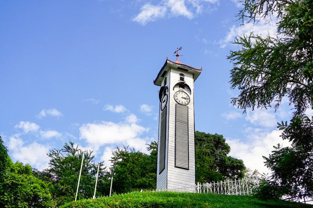 Tháp đồng hồ Atkinson ở Kota Kinabalu. Ảnh: fashionbible.