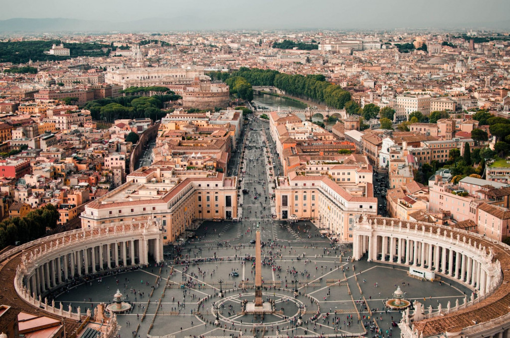 Khu vực quảng trường Thánh Peter ở trung tâm thành Vatican.
