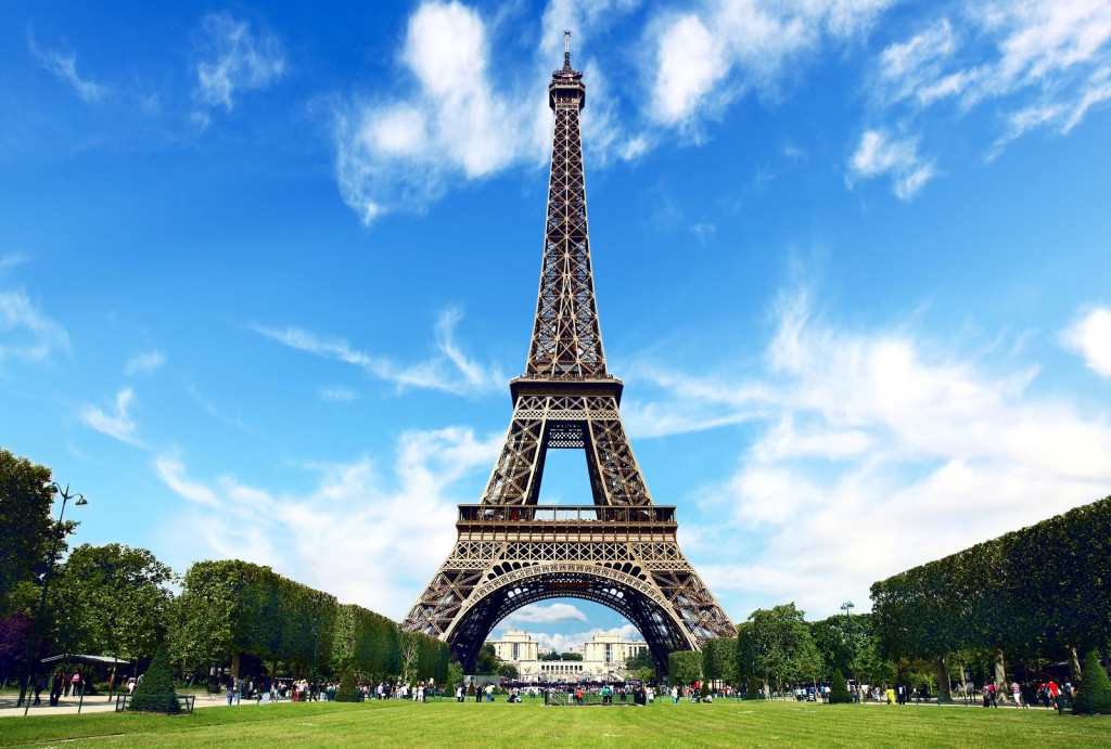 Tháp Eiffel ivivu 7