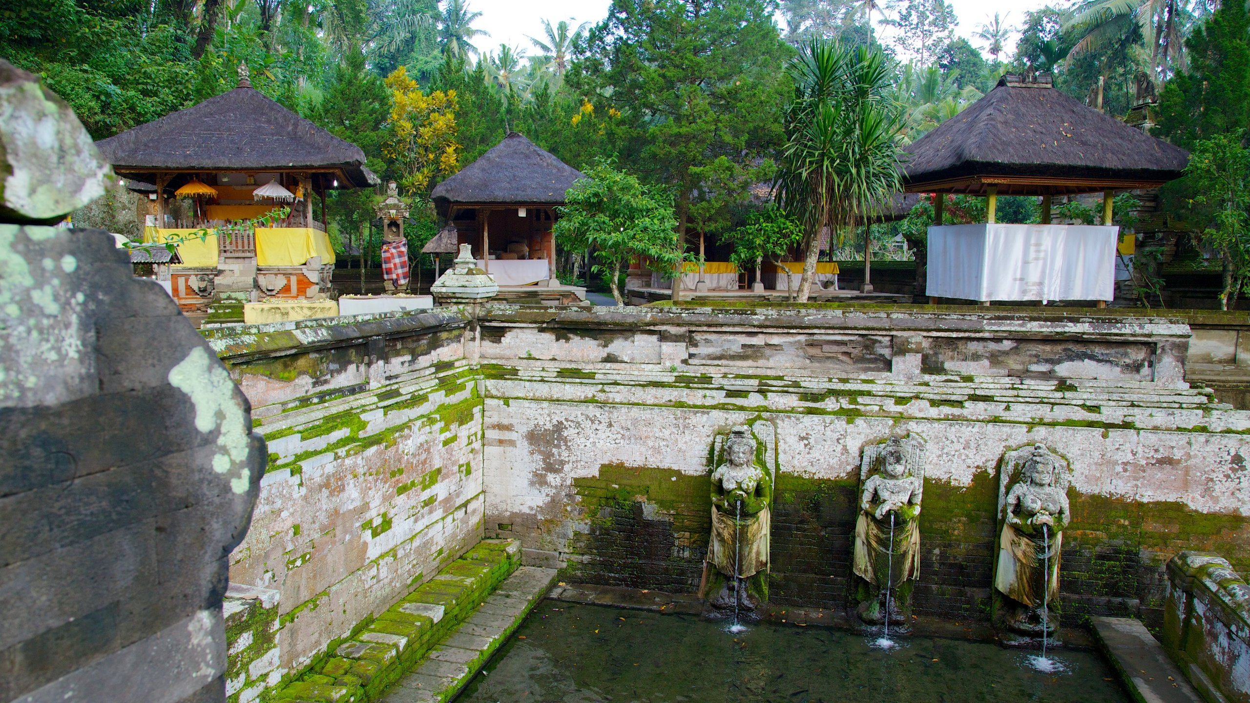 Goa Gajah 2-Evivu.  đền thờ
