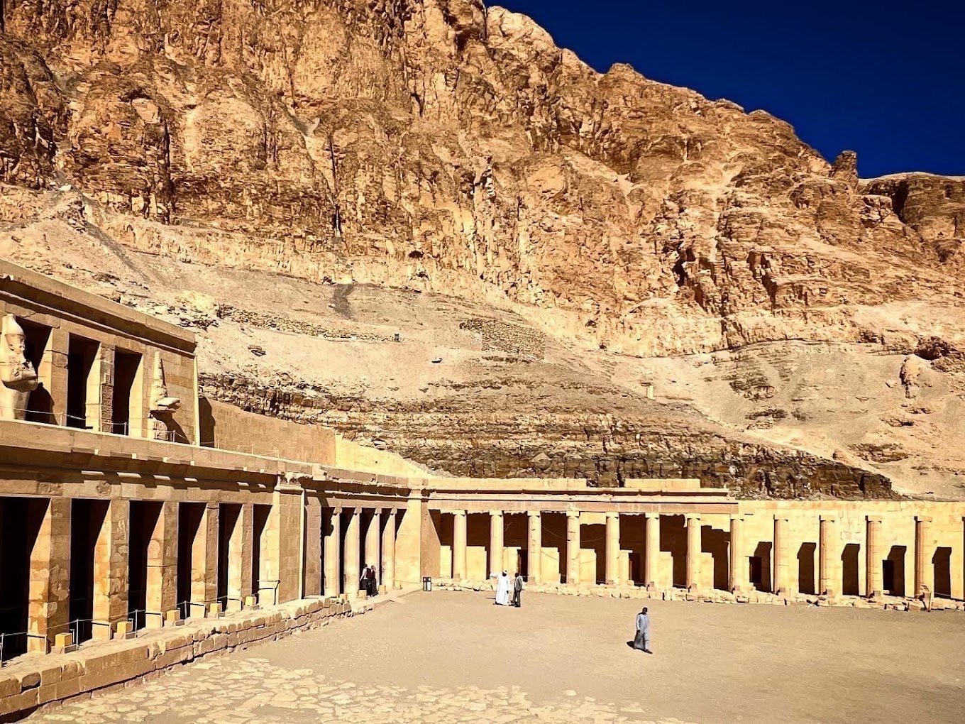 Khám phá sự huyền bí của văn minh Ai Cập cổ đại trong tour cao cấp Ai Cập 13N12Đ