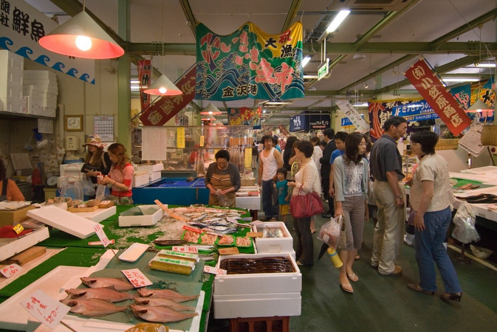 Chợ cá Hakodate.