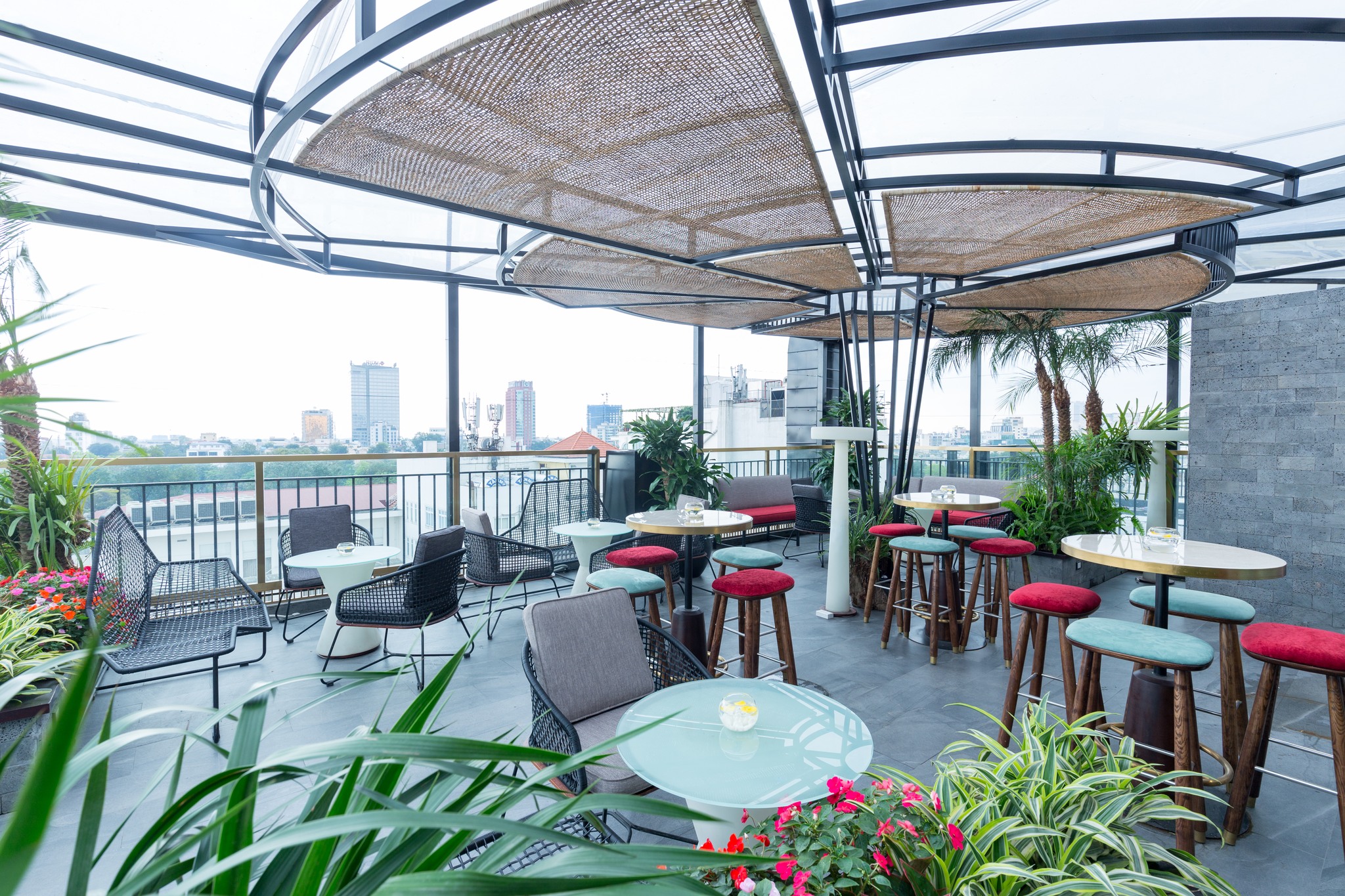 Trải nghiệm đỉnh cao tại The Chi Boutique Hà Nội: Khám phá rooftop bar ...