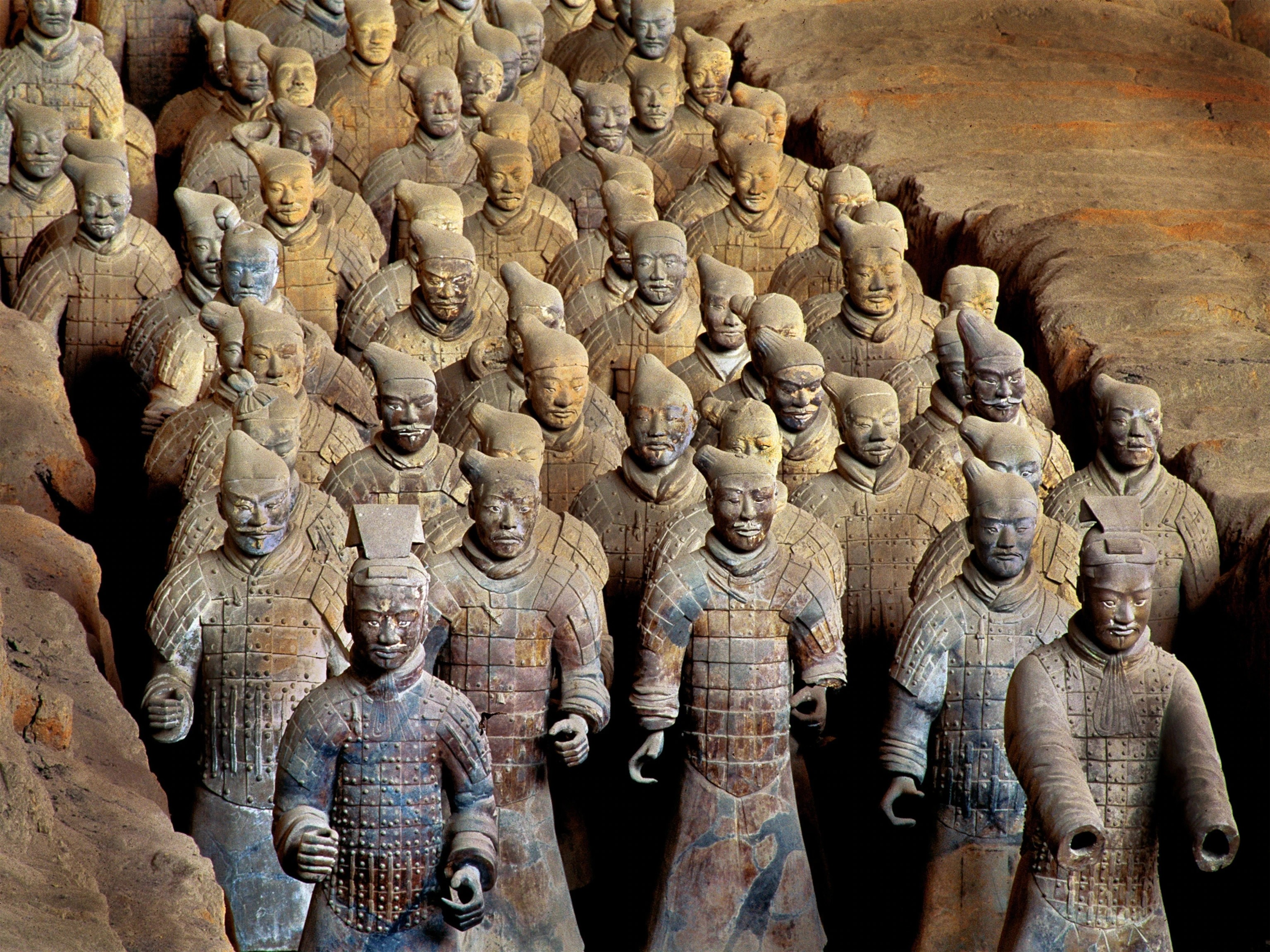 Gương mặt thần bí chỉ xuất hiện 5 phút trong lăng mộ Tần Thủy Hoà