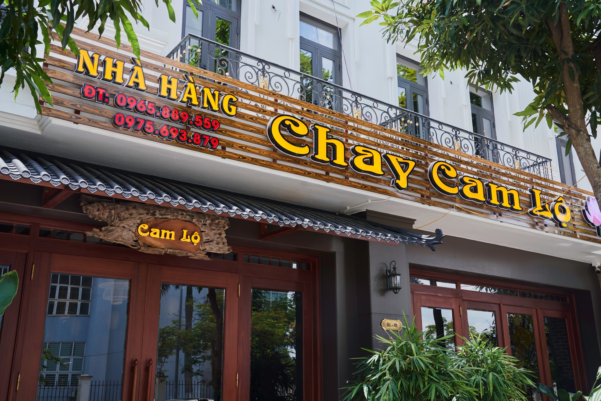 Nhà-hàng-Chay-Cam-Lộ-ivivu