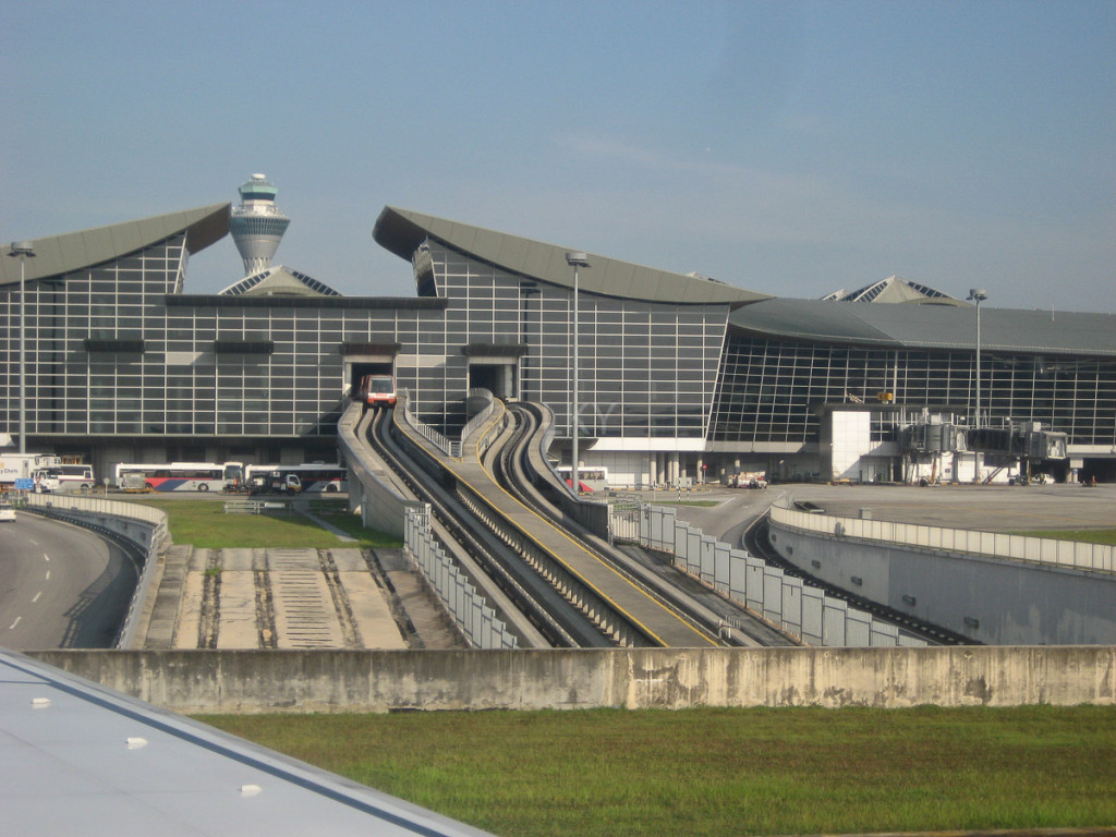 Sân bay Kuala Lumpur ivivu 1