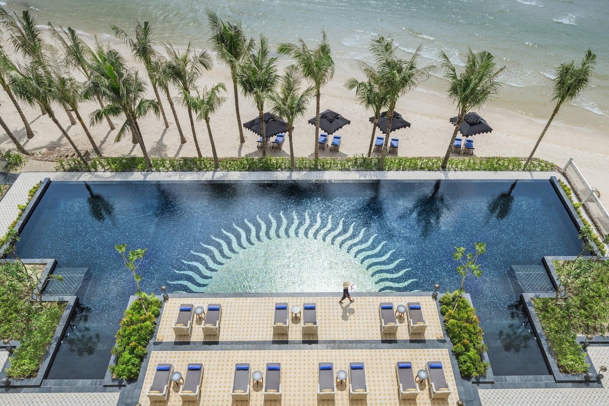 JW-Marriott-Phu-Quoc-Emerald-Bay-Resort- Spa-ivivu-8