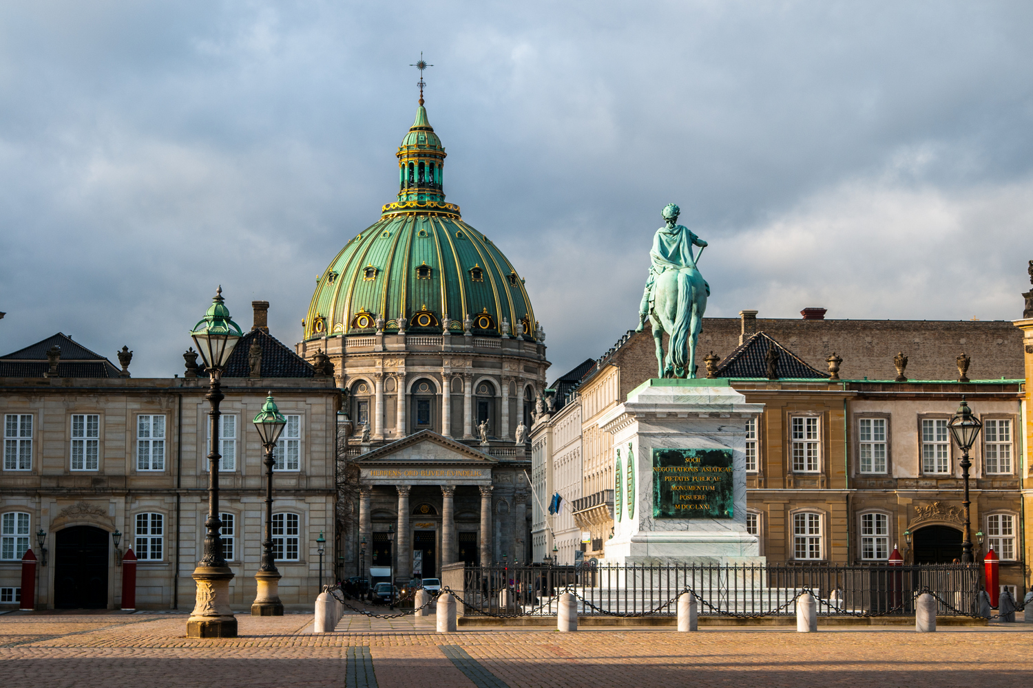 amalienborg-palace-ivivu