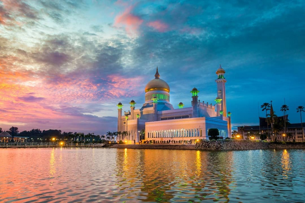 Choáng ngợp trước Istana Nurul Iman – nơi ở của hoàng gia lớn nhất thế giới tại Brunei