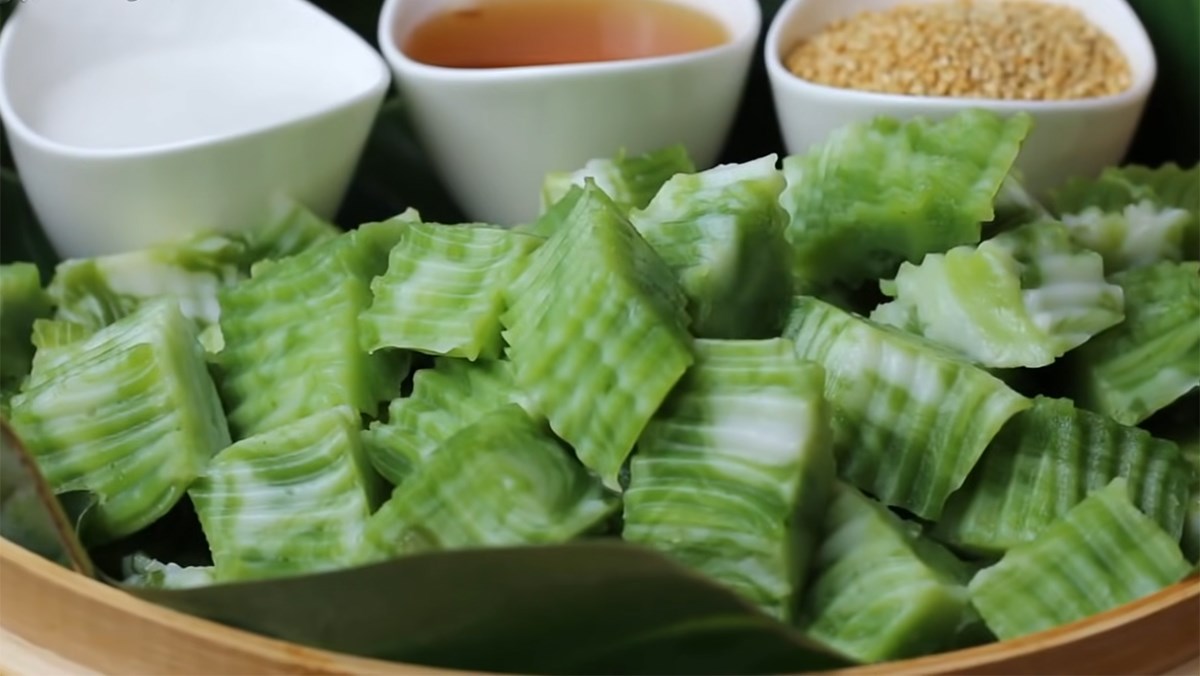 bánh-đúc-lá-dứa-ivivu