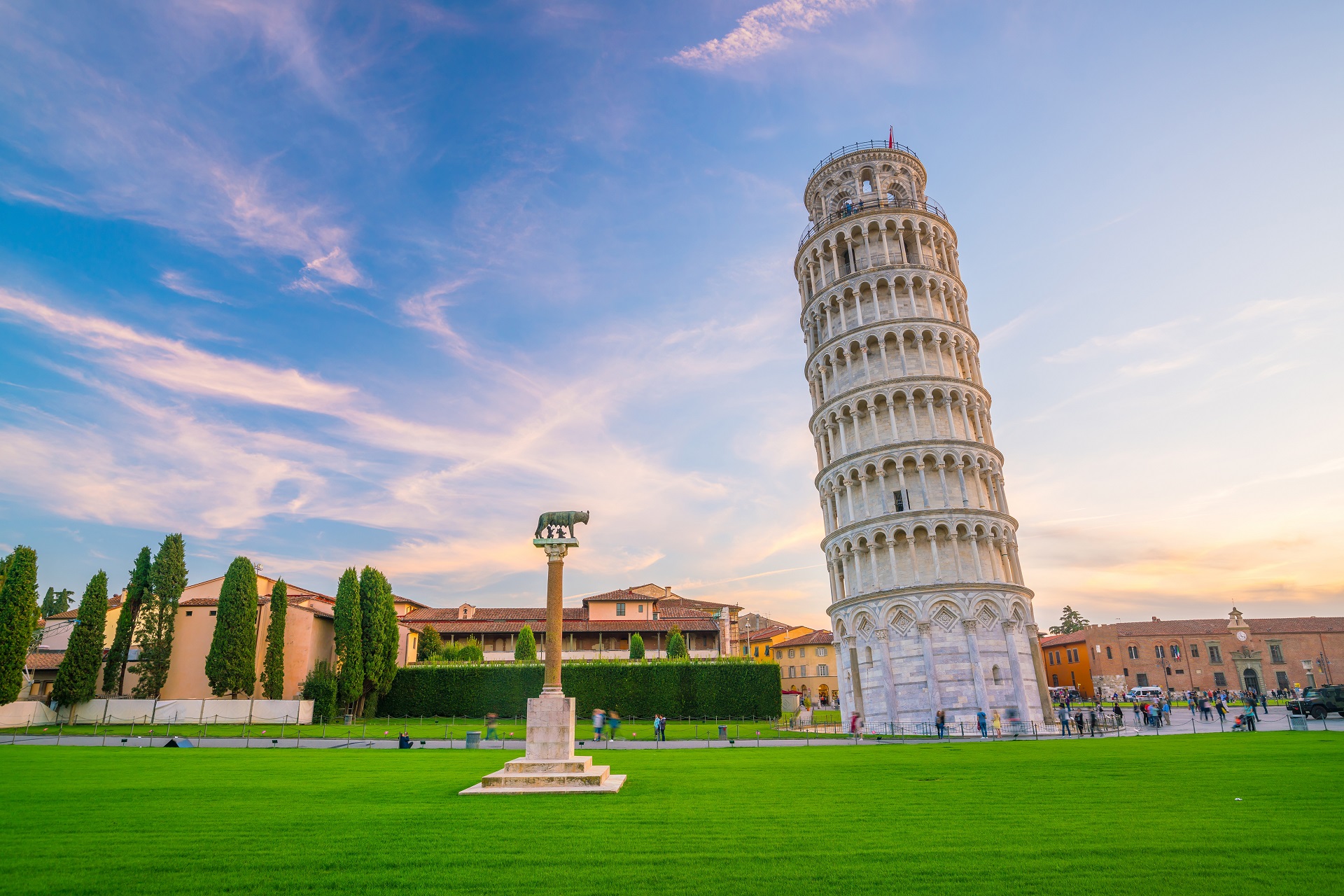 Tháp nghiêng Pisa – Biểu tượng kiến trúc kỳ lạ của nước Ý - iVIVU.com