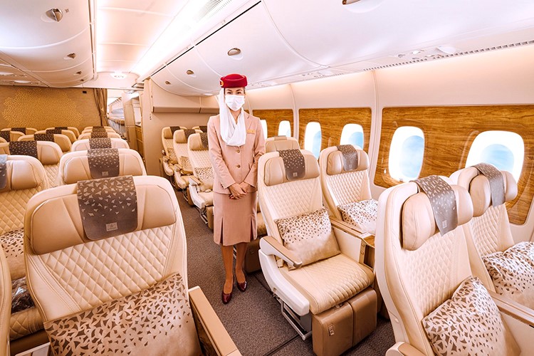 Emirates- Airlines-ivivu-2