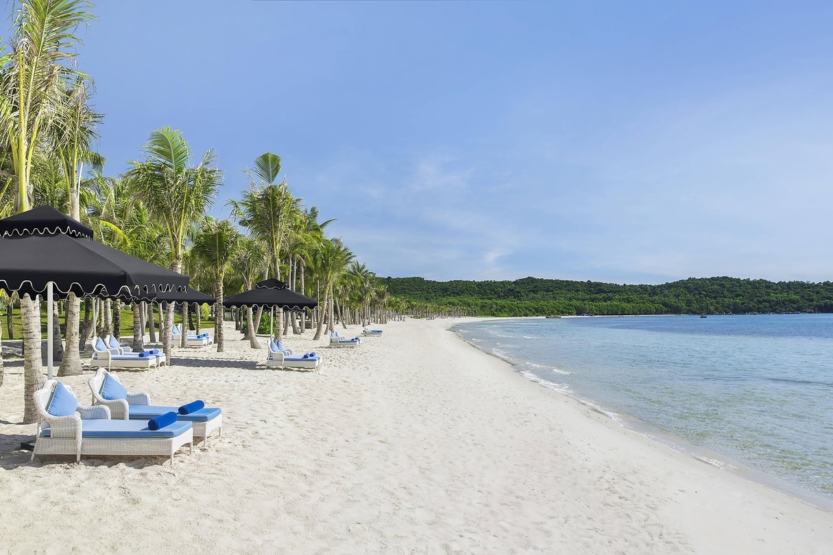 Khu nghỉ dưỡng JW Marriott Phu Quoc Emerald Bay Resort & Spa nằm bên biển bãi Khem.