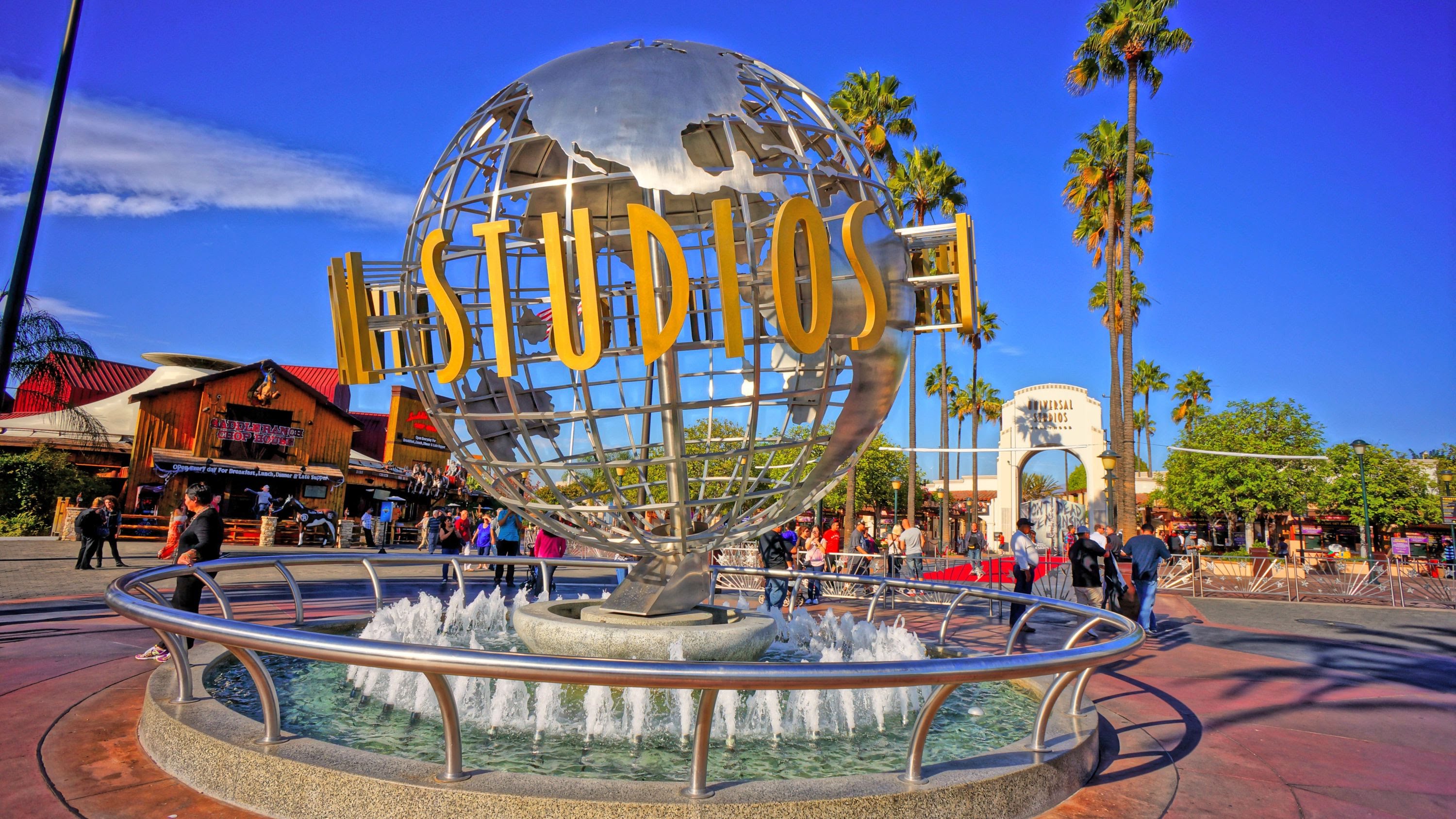 Universal Studios Hollywood - điểm đến hấp dẫn mọi du khách khi ghé thăm Los Angeles.
