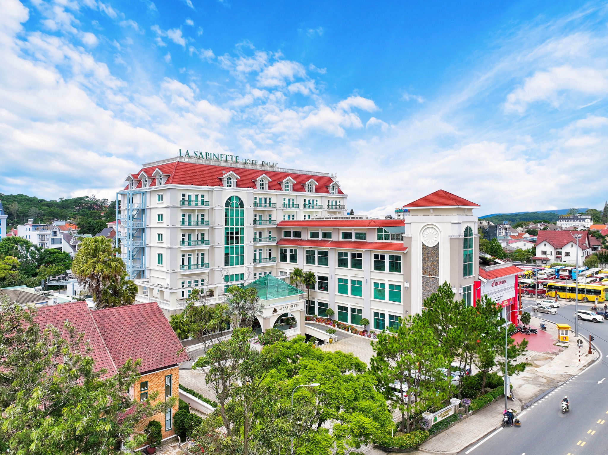 khách-sạn-resort-Đà-Lạt-ivivu