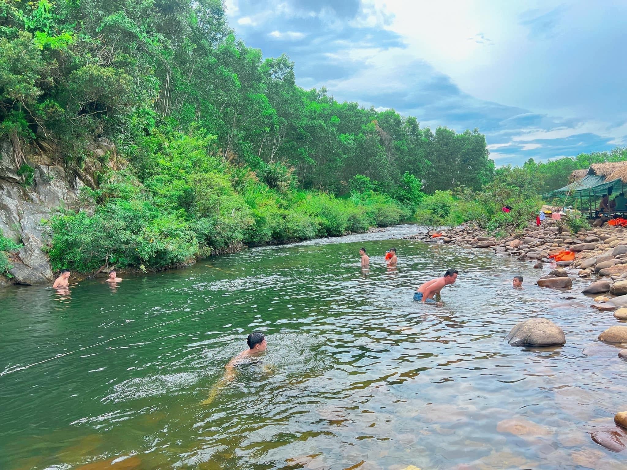 Suối Hầm Heo – địa điểm giải nhiệt ngày hè lý tưởng ở Huế 22