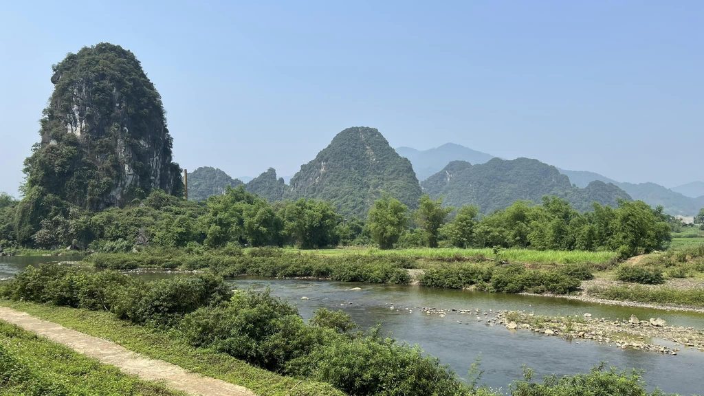 Du lịch Hòa Bình trải nghiệm cắm trại bên bờ sông Bôi hữu tình 34