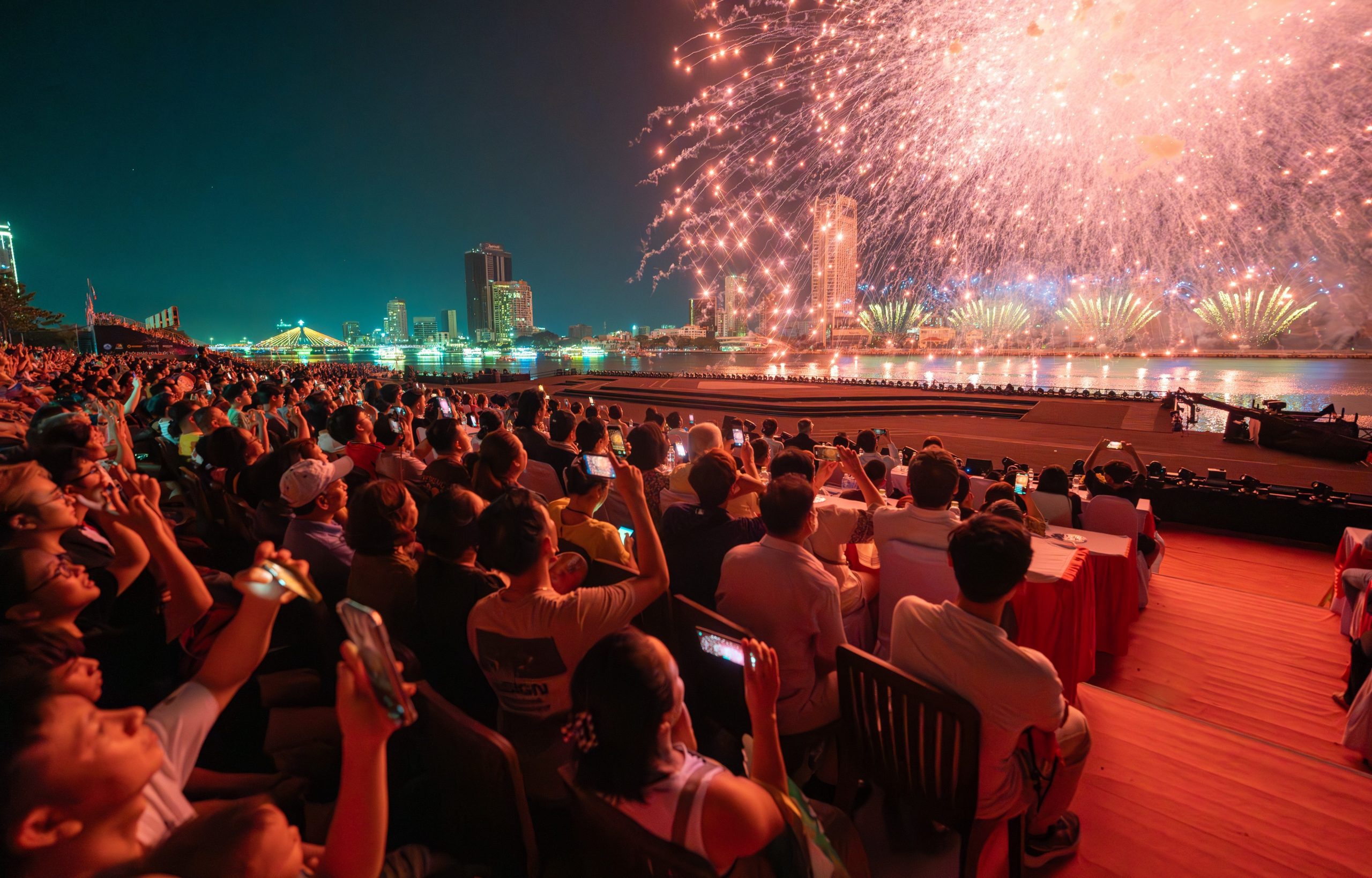 Sẵn sàng đêm chung kết lễ hội pháo hoa quốc tế Đà Nẵng – DIFF 2024 14