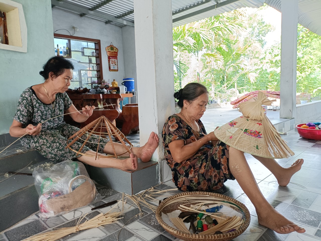 Khám phá làng nón ngựa Phú Gia hơn 300 năm tuổi 20