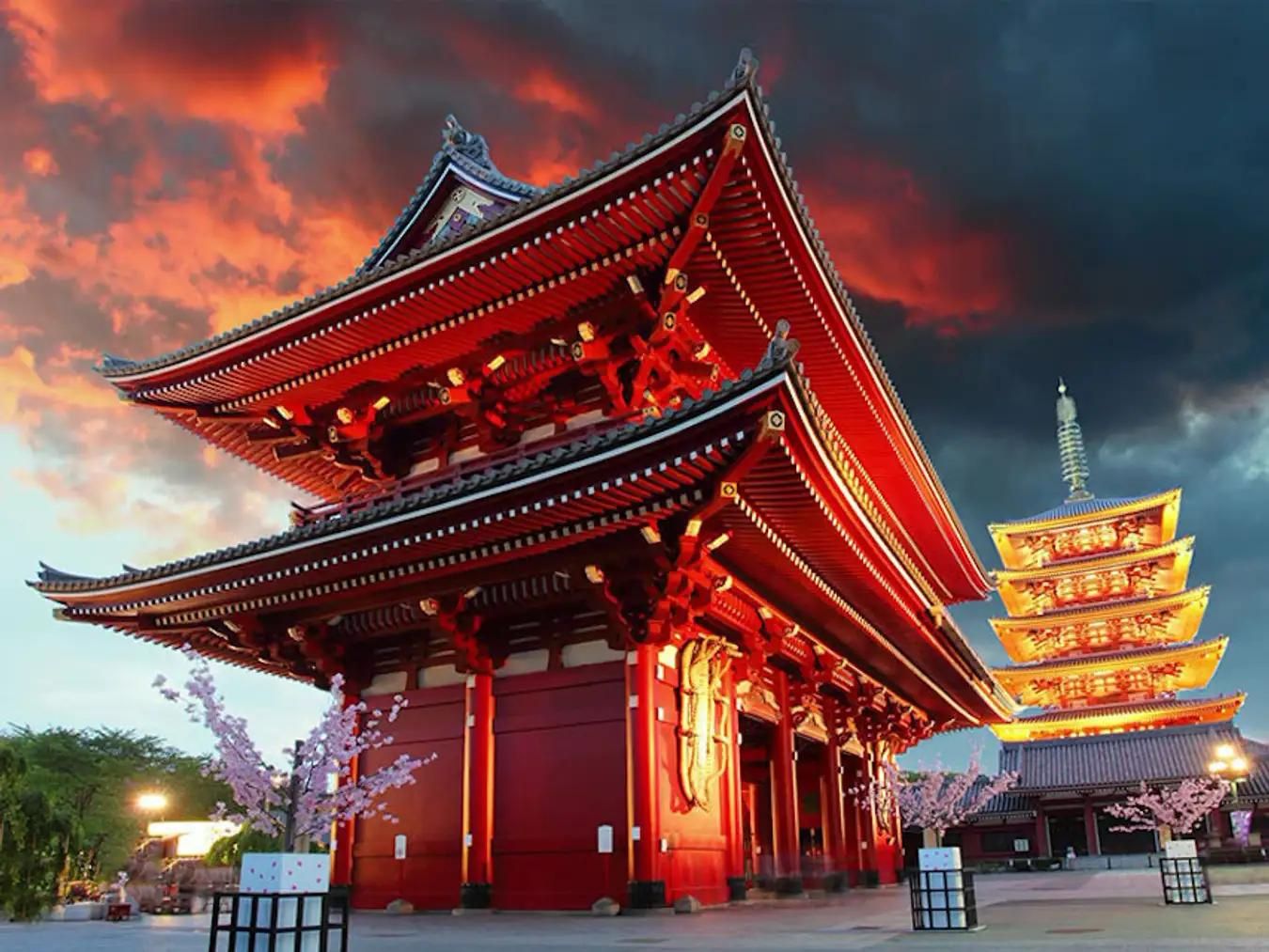 Chùa Asakusa Kannon là ngôi chùa cổ xưa nhất Nhật Bản