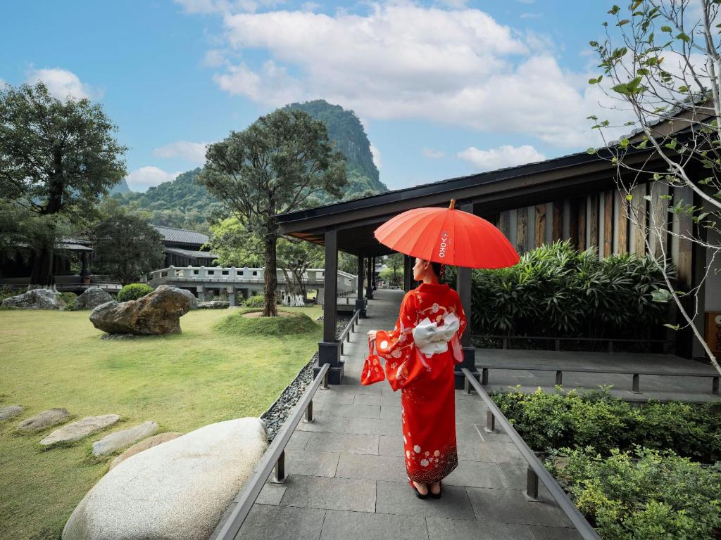 Yoko Onsen Quang Hanh – trải nghiệm mỏ nước khoáng quý hiếm mặn nóng 55 độ 65