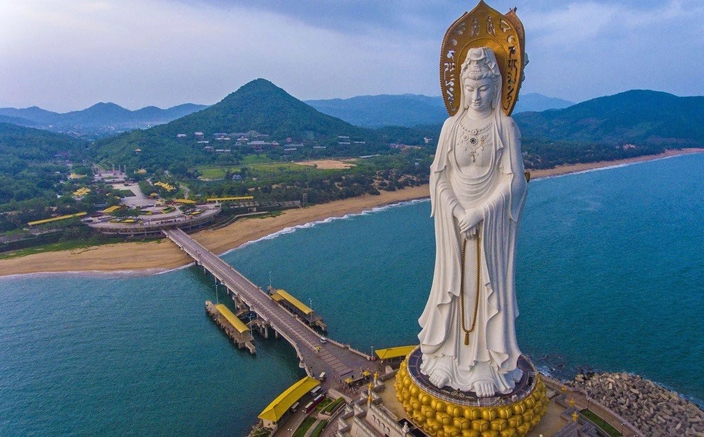 Tour-Dao-Hai-Nam-Trung-Quoc-ivivu-5.jpg