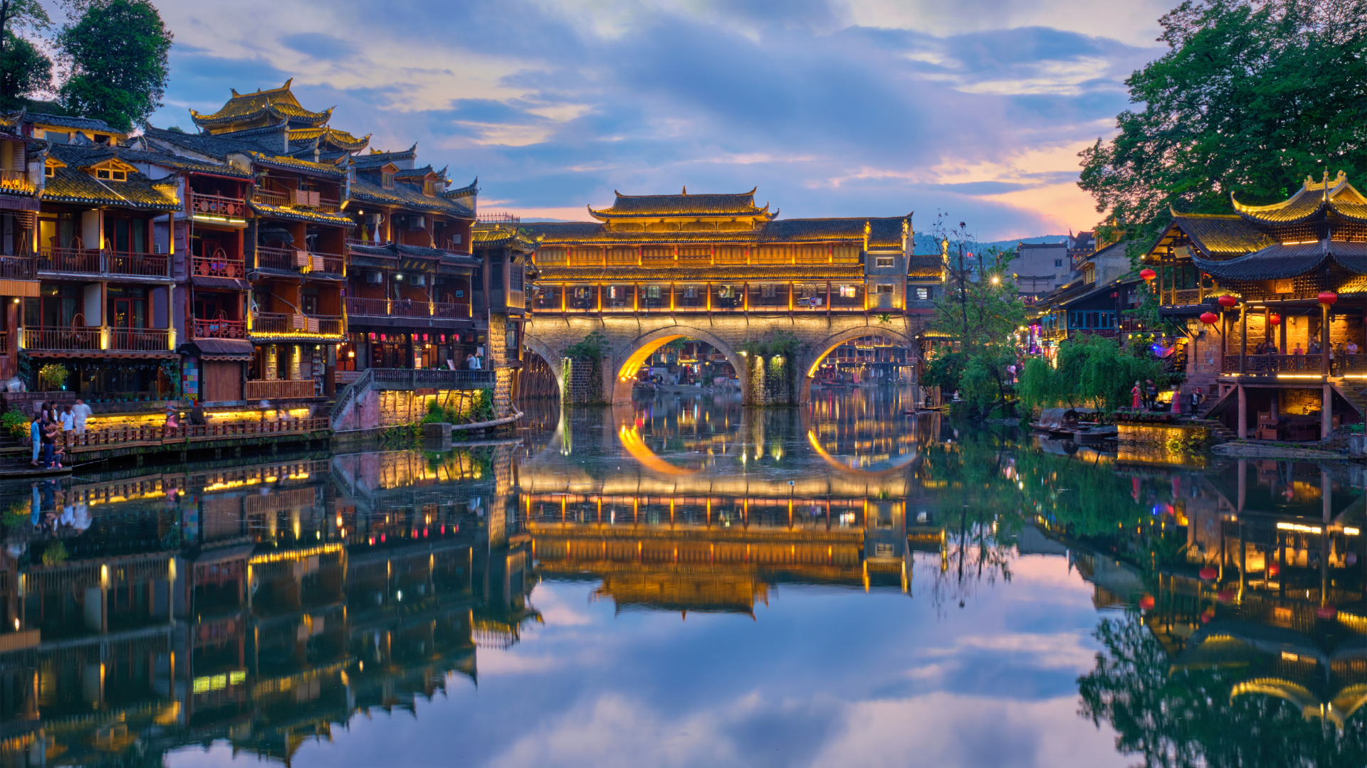 Tour-Trung-Quoc-6N5D-uu-dai-ivivu-4-1.png