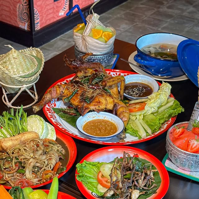 mon-an-duong-pho-o-Luang-Prabang-ivivu-7.jpg