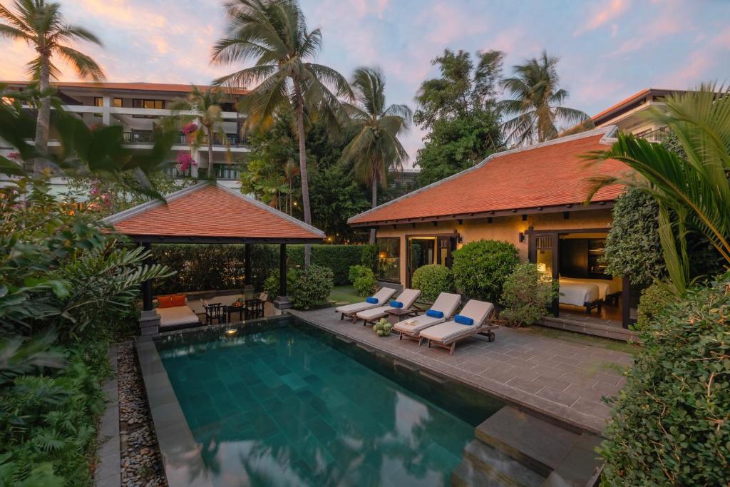 Biệt thự với hồ bơi riêng tư