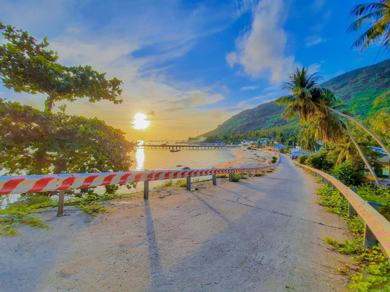 Hòn Sơn có vẻ đẹp nguyên sơ, yên bình