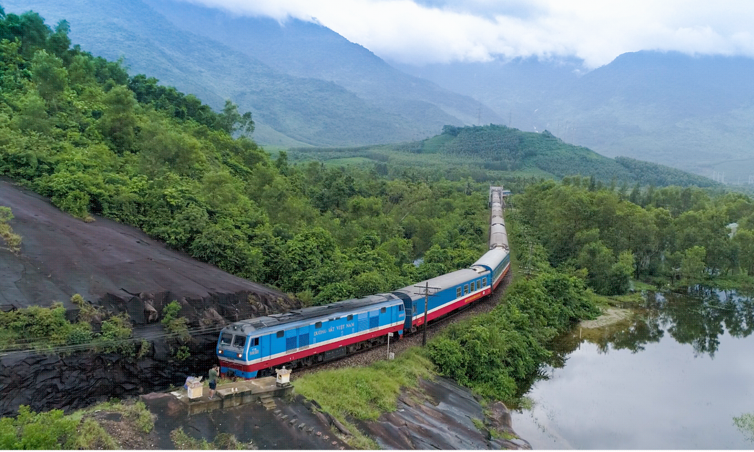 tour xe lửa miền Trung