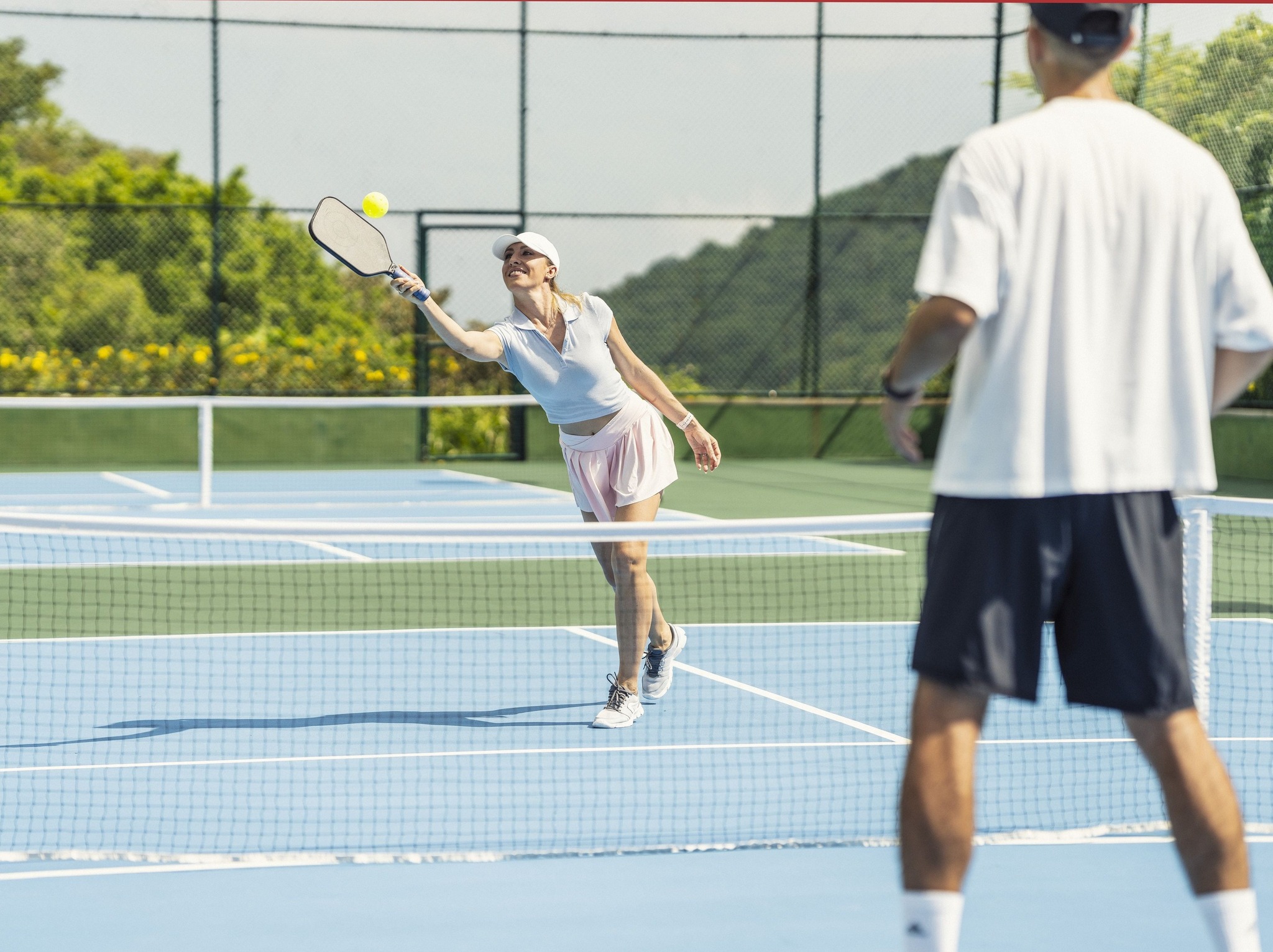 khu nghỉ dưỡng có sân pickleball ivivu 