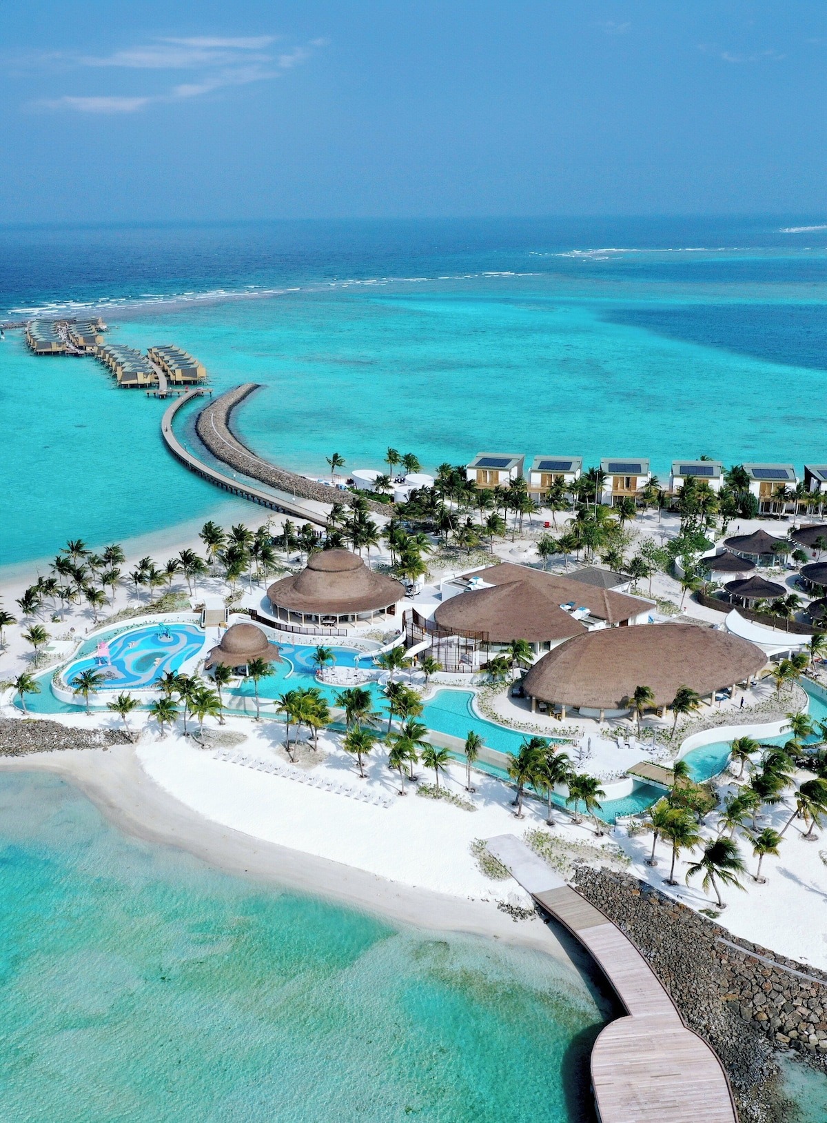 Centara-Mirage-Lagoon-Maldives-ivivu-2.jpg