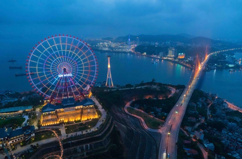 Sun-World-Hạ-Long-về-đêm