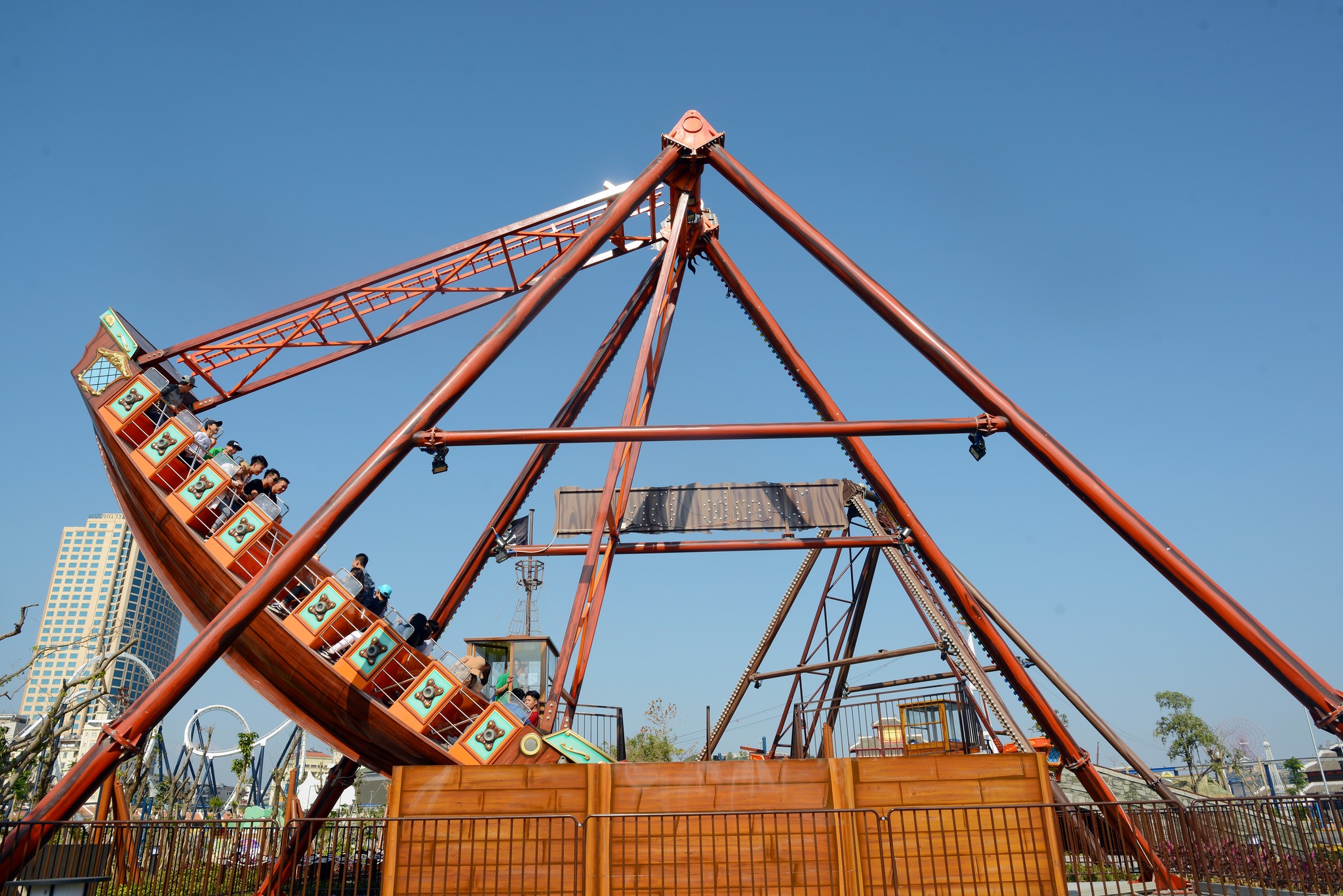 Công viên Rồng Hạ Long ivivu 