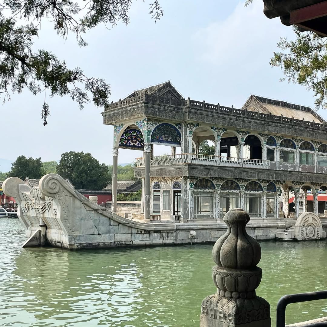 Thuyền cẩm thạch, kiến trúc độc đáo giữa Di Hòa Viên