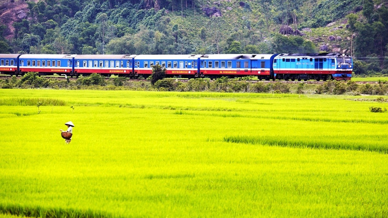 tuyen-tau-hoa-dep-nhat-the-gioi-ivivu-2.jpg
