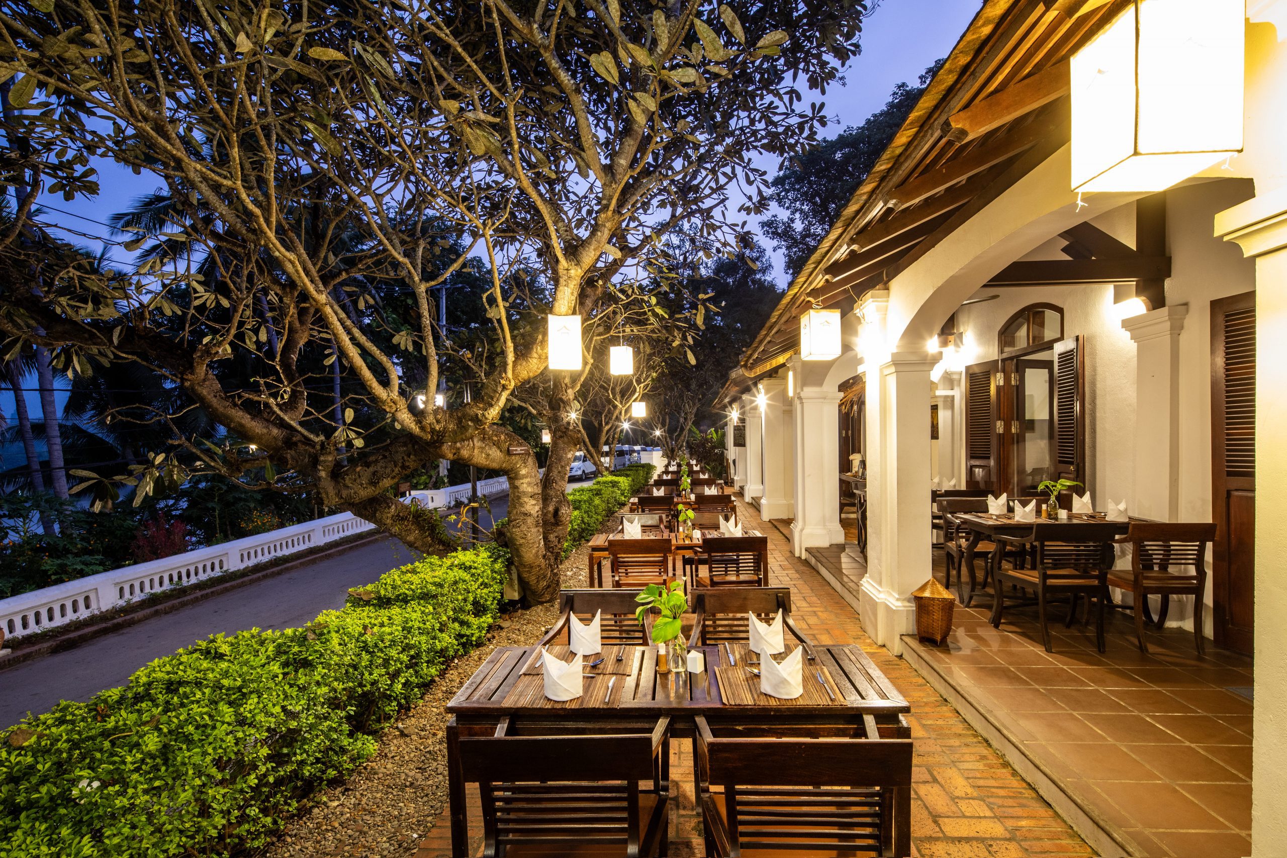 Chạm vào nét Lào cổ kính tại Victoria Xiengthong Palace